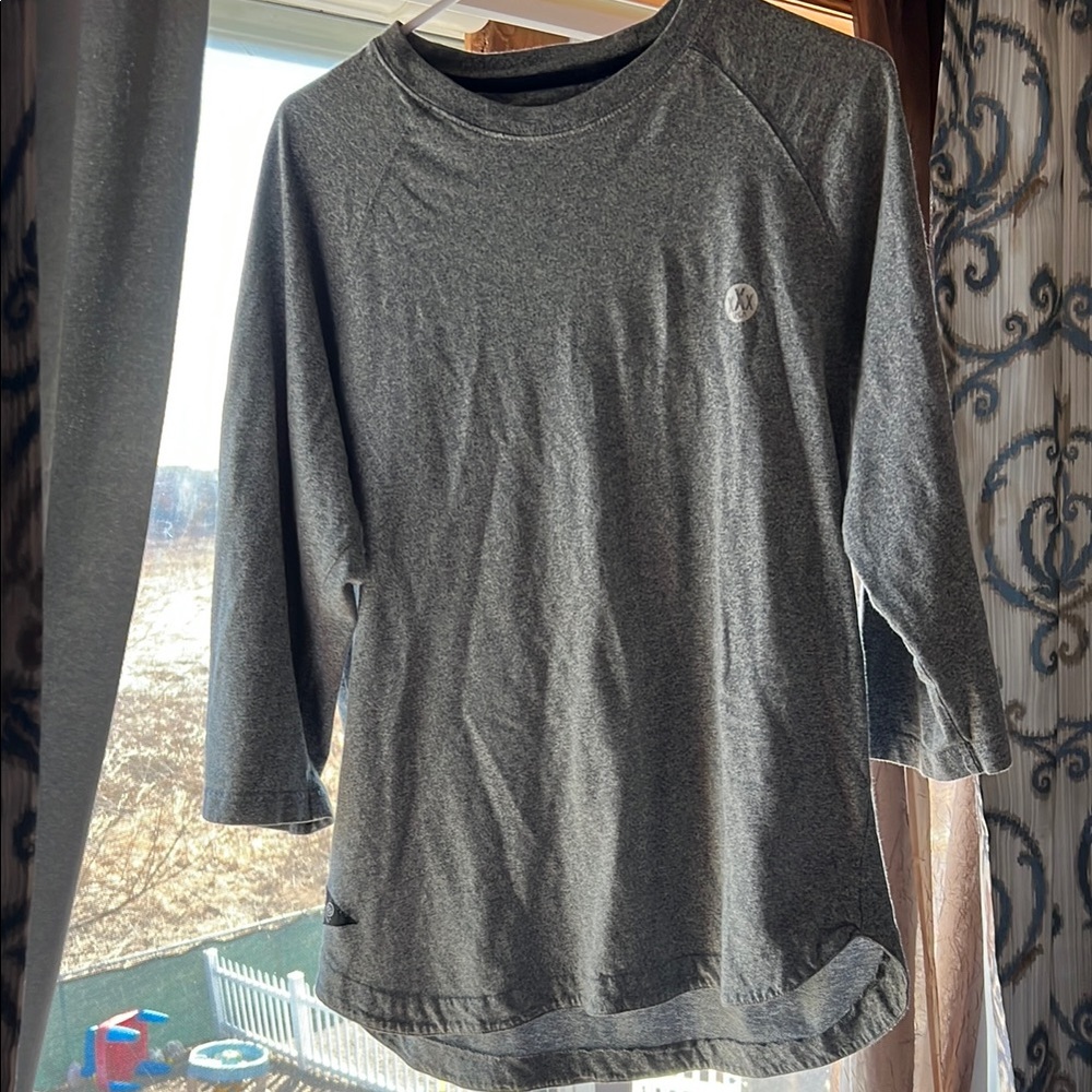 10.Deep Gray Short Sleeve Tee